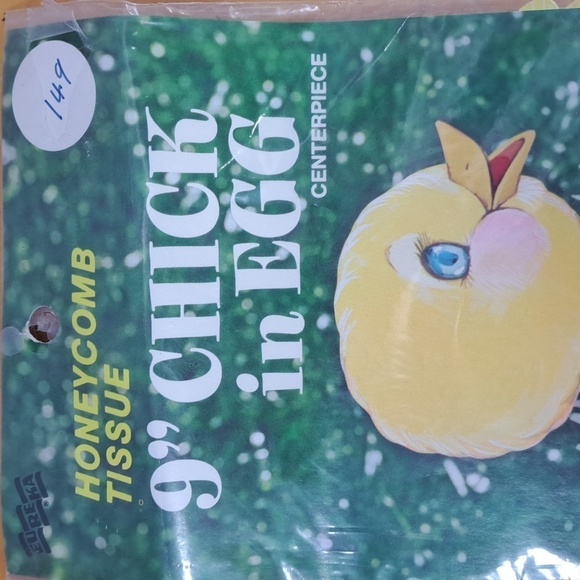 Set of 2 Vintage Eureka Honeycomb Tissue 9" Chick in Egg centerpieces - Picture 3 of 4